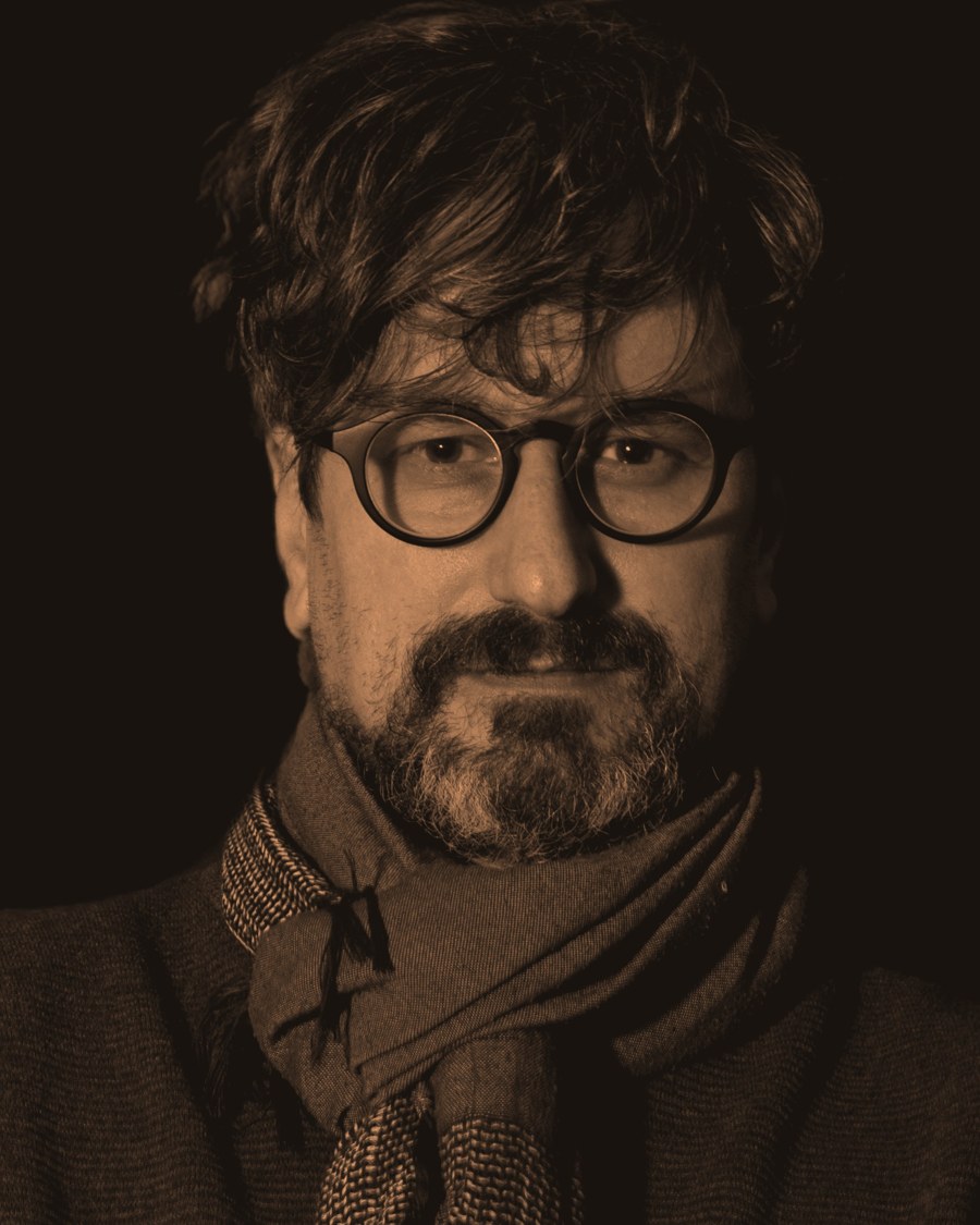 Ritratto di Luciano Bettoli, fondatore di Sintesidigitale
